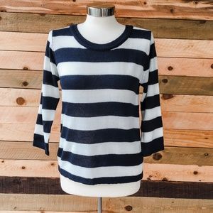 CLOSET CLEAN OUT Button Back Sweater NWT